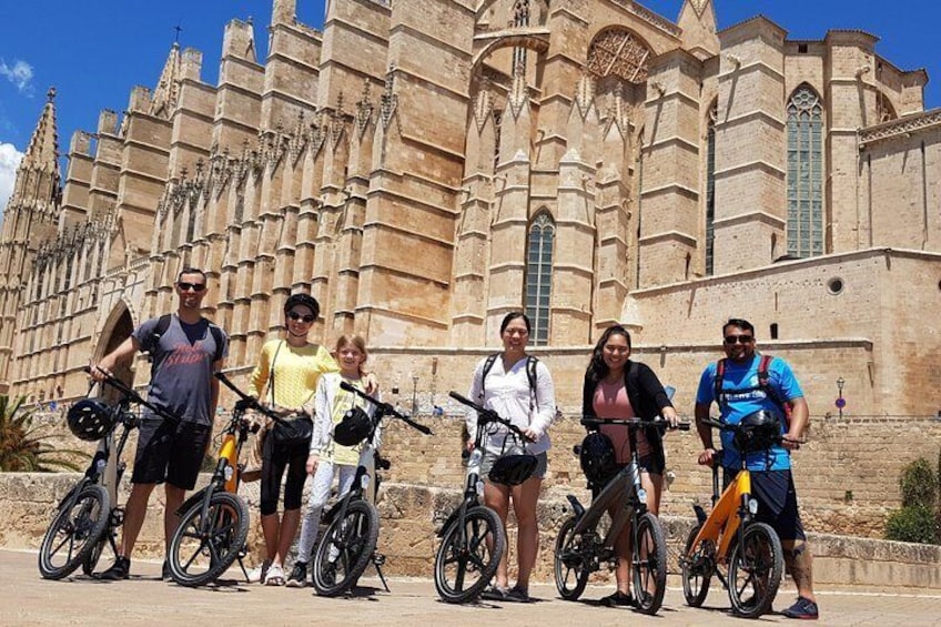 Cruise Terminal 3h E-Bike Tour, Palma de Mallorca