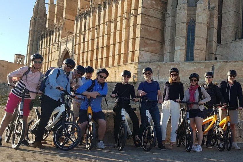 Cruise Terminal 3h E-Bike Tour, Palma de Mallorca