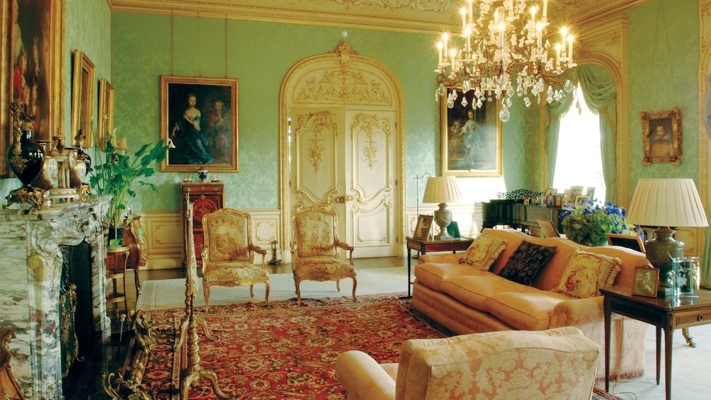 sitting room inside Highclere Castle in London