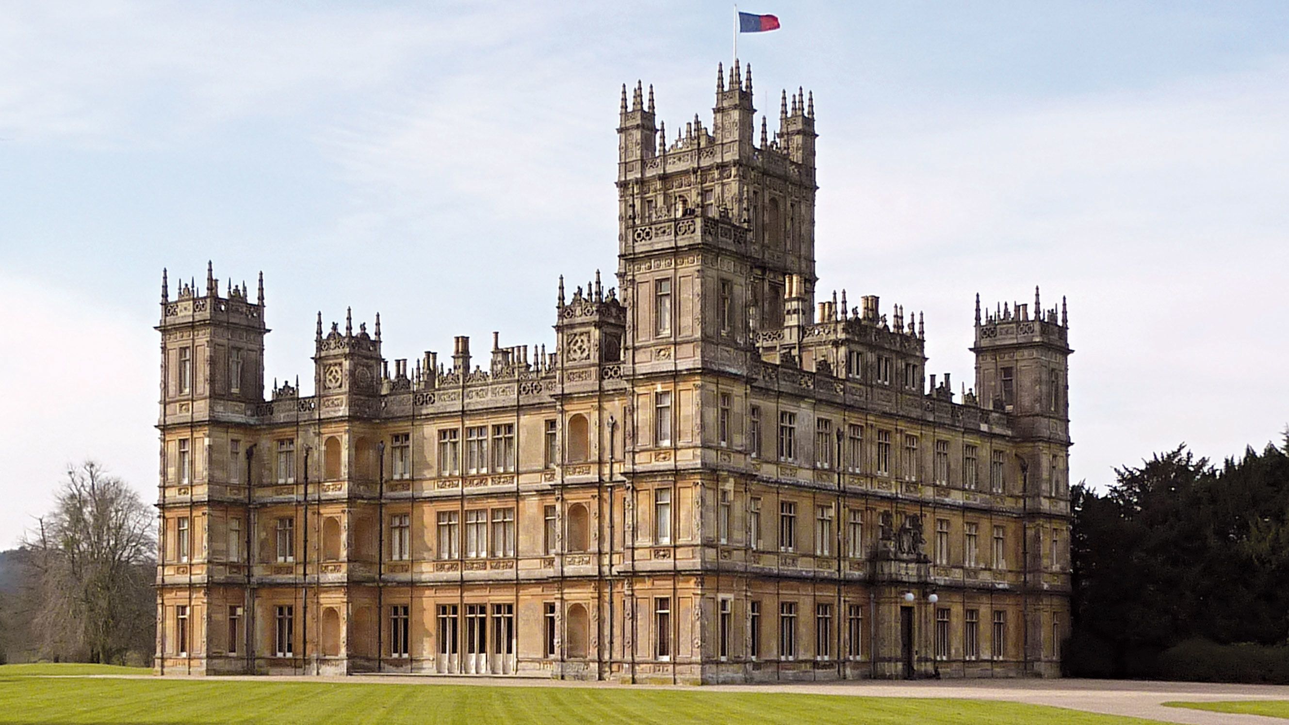 Highclere Castle, Bampton & Oxford Downton Abbey Filming Locations Tour