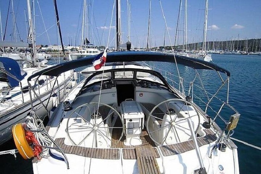 HVAR TO PAKLENI ISLANDS PRIVATE SAIL YACHT TOUR - Per group (up to 10)!!!