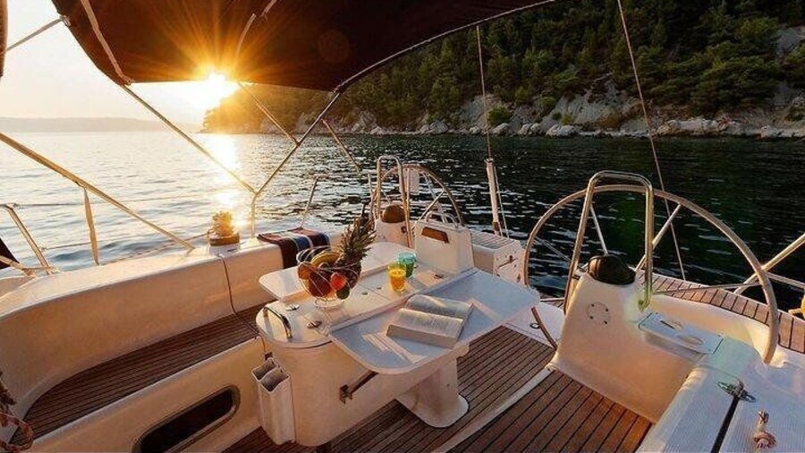 HVAR TO PAKLENI ISLANDS PRIVATE SAIL YACHT TOUR - Per group