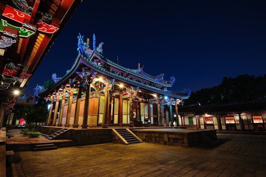 Confucius Temple at night