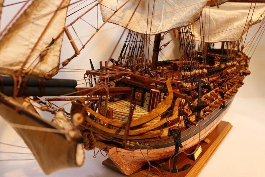 Shopping for Old Ship Models of the Colonial Era of Mauritius and Spice & Silk Routes