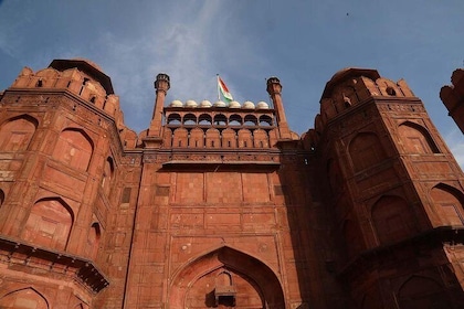 Audio Guided Tour Of Red Fort, Delhi on HopOn India App