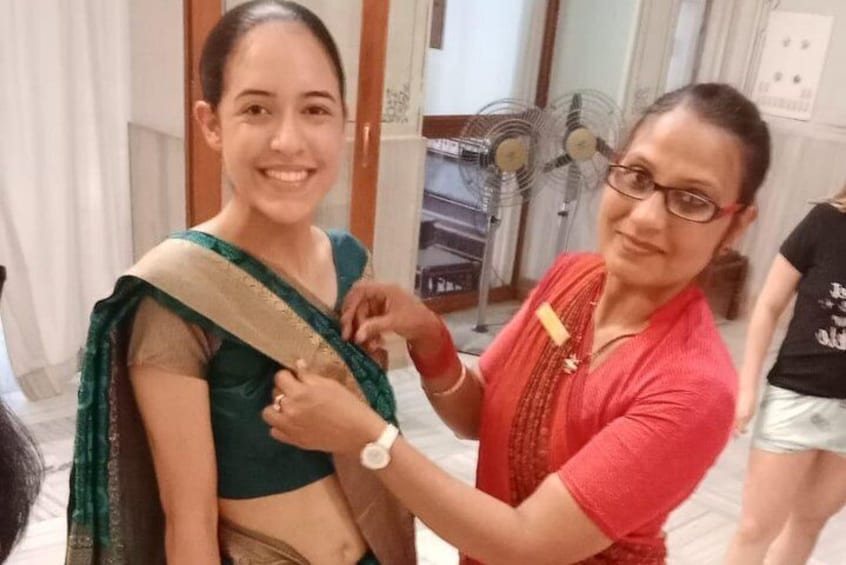 Saree Tying with Photo Session