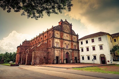 Goa Walking tour: History, Culture, Art and architecture