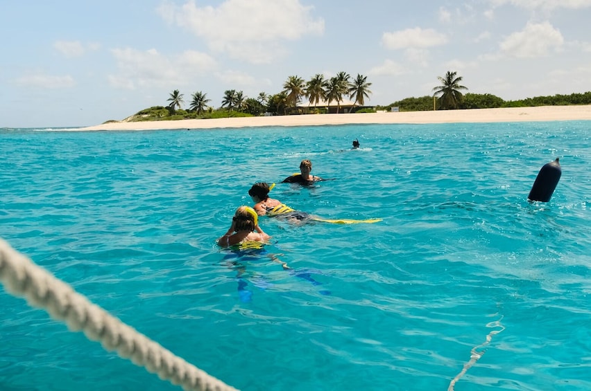 Lambada Sail to Prickly Pear Cays with Lunch