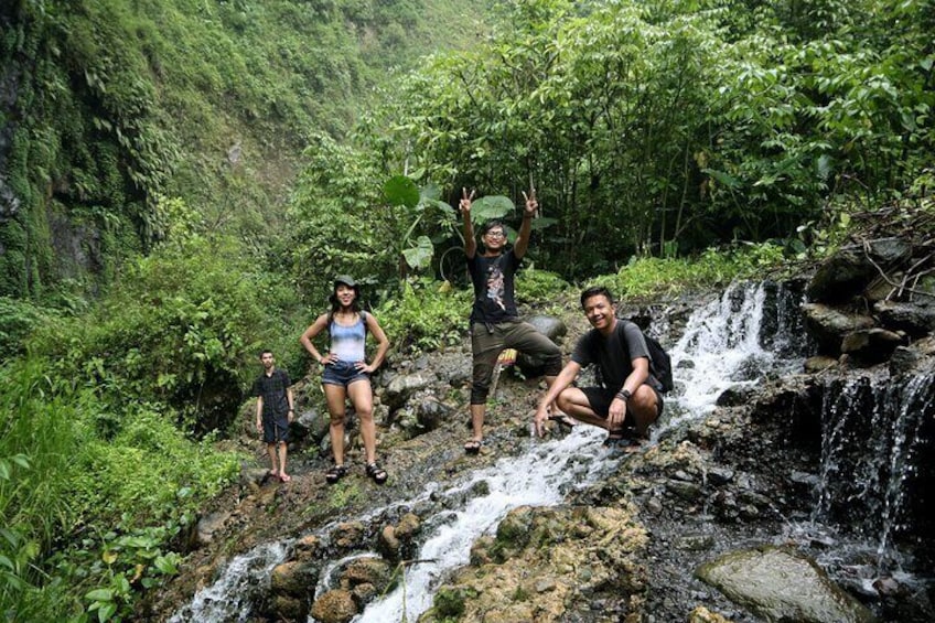 Trekking to invinity pool - @smartway.id