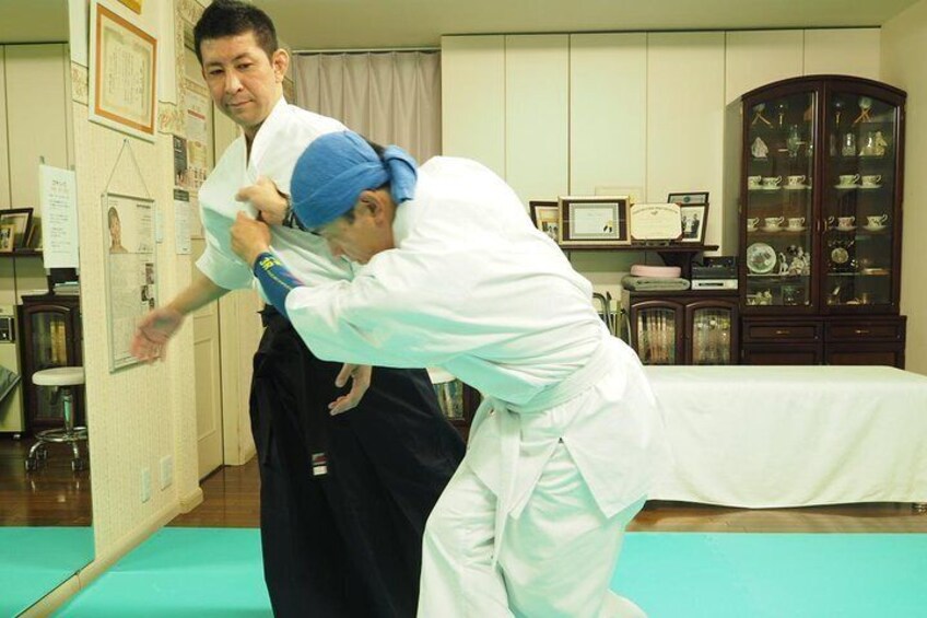 Master the art of Japanese martial arts masters.