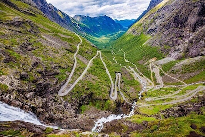 Alesund Shore Excursion: From Fjords to Trolls