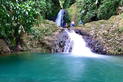 Seven Sisters Falls Hike / Annandale Falls / Grand Etang National Park & La...