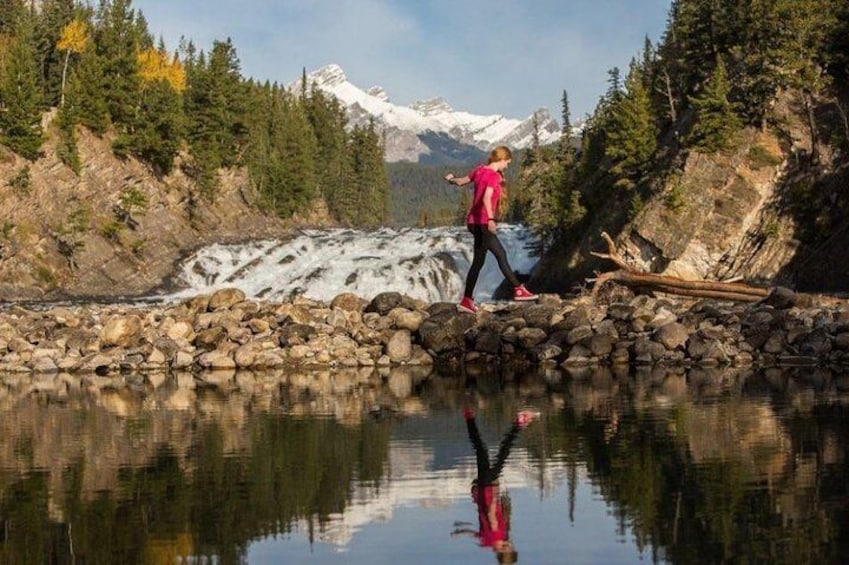 Classic Banff 1Day Tour: Calgary, Banff, Sulphur Mountain, Johnston Canyon