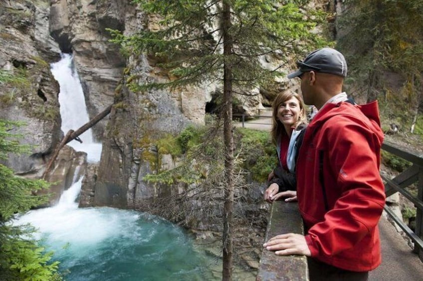 Classic Banff 1Day Tour: Calgary, Banff, Sulphur Mountain, Johnston Canyon