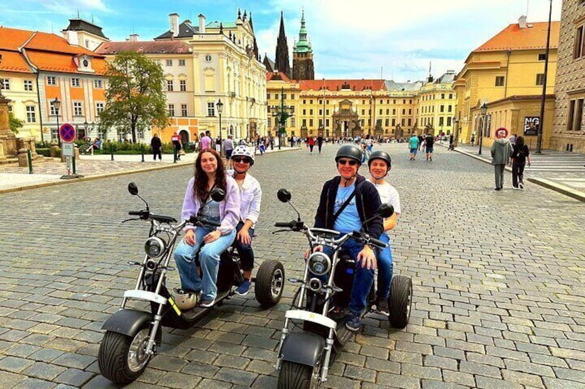 Live-Guided Tour - Trike-Harley Adventure of Prague