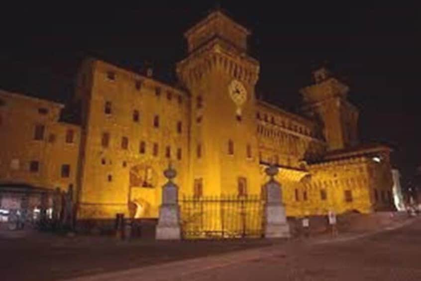 Small-Group Ferrara Tour of City Highlights by Night