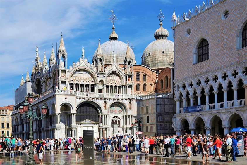 Doge’s Palace & St Mark’s Basilica and Optional Gondola Ride