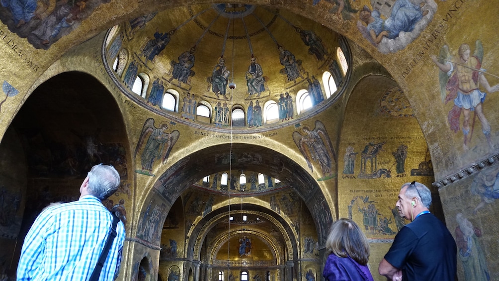 Skip-the-Line: Doge’s Palace & St Mark’s Basilica Small-Group Guided Tour