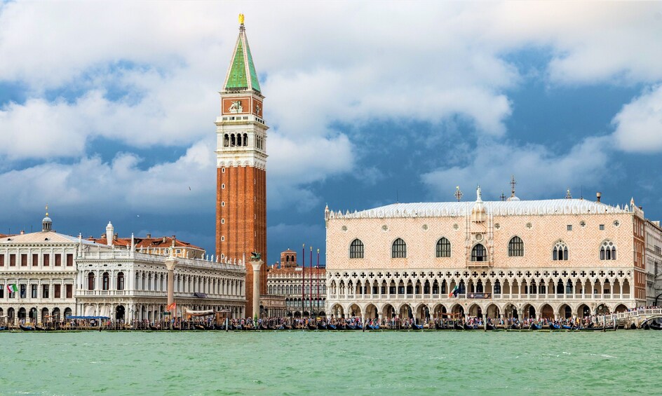 Doge’s Palace & St Mark’s Basilica and Optional Gondola Ride