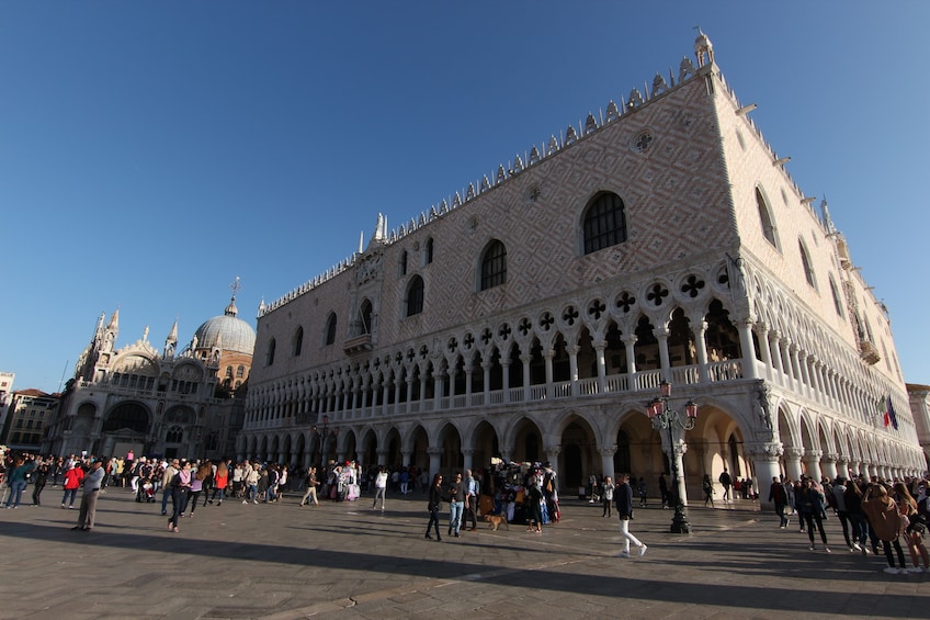Doge’s Palace & St Mark’s Basilica and Optional Gondola Ride
