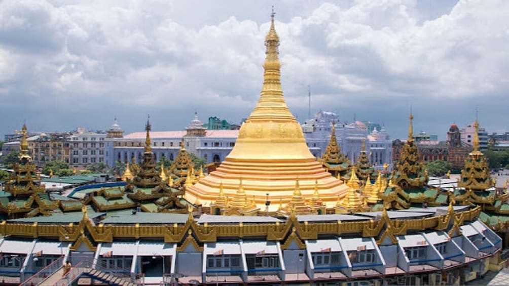 Myanmar National Museum including Yangon Downtown