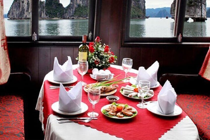 Halong Bay Discovery With 6 Hours Boat Tour from Halong city