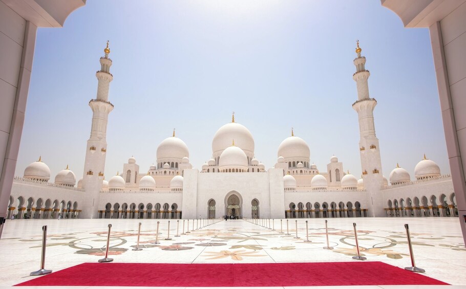 Private Full Day Trip to Abu Dhabi from Dubai 