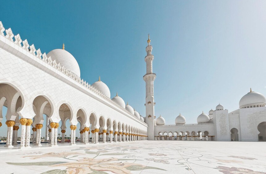 Private Full Day Trip to Abu Dhabi from Dubai 