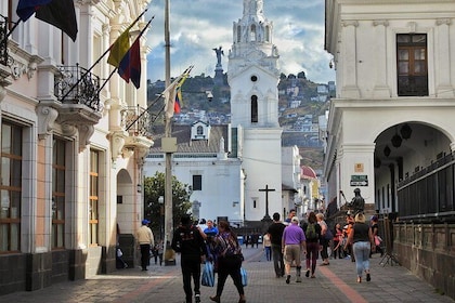 Private und personalisierte Stadtrundfahrt durch Quito Teleferico und die M...