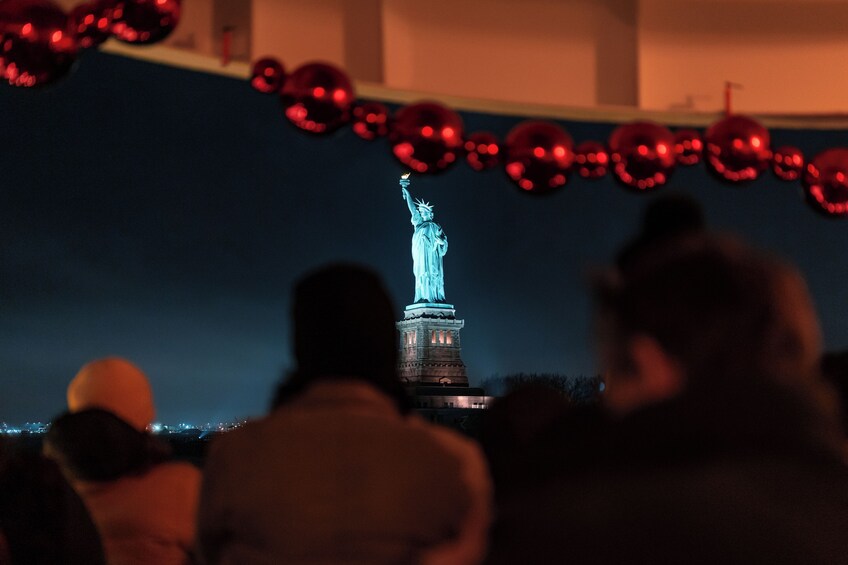 Circle Line: New York Harbor Lights Evening Cruise