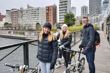 2.5 Hour-Guided Cycle Tour in the Central Tokyo