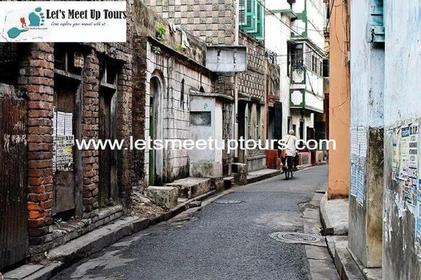 Empty streets on busy days - North Kolkata