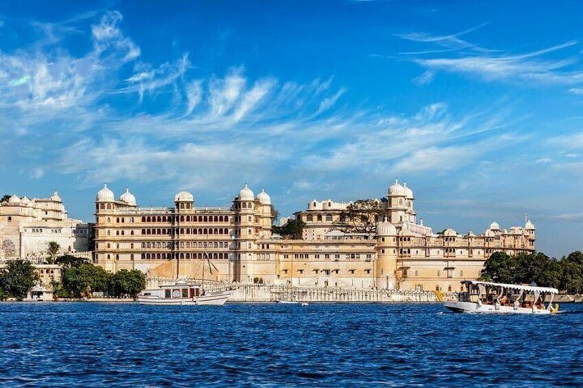 Udaipur Sightseeing Tour by Tuk Tuk