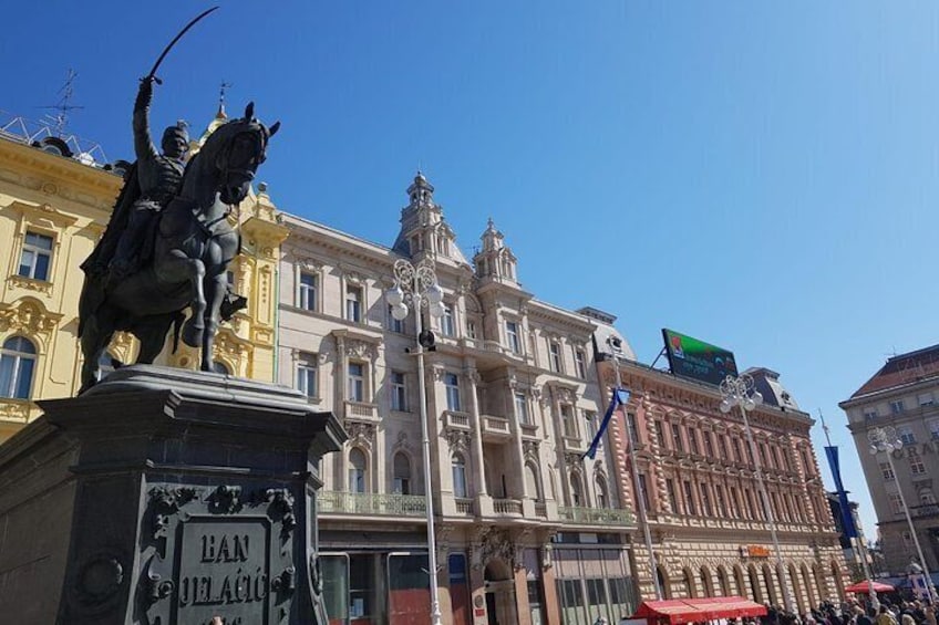 Feel the Pulse of the City - Small Group Zagreb Walking Tour with Funicular Ride