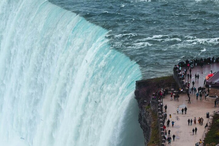 Self-Guided Scavenger Hunt: Hunt Along Niagara Falls