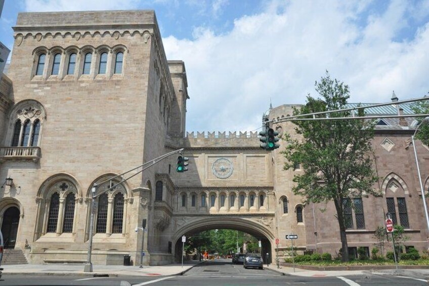 New Haven Scavenger Hunt: Yale & Beyond