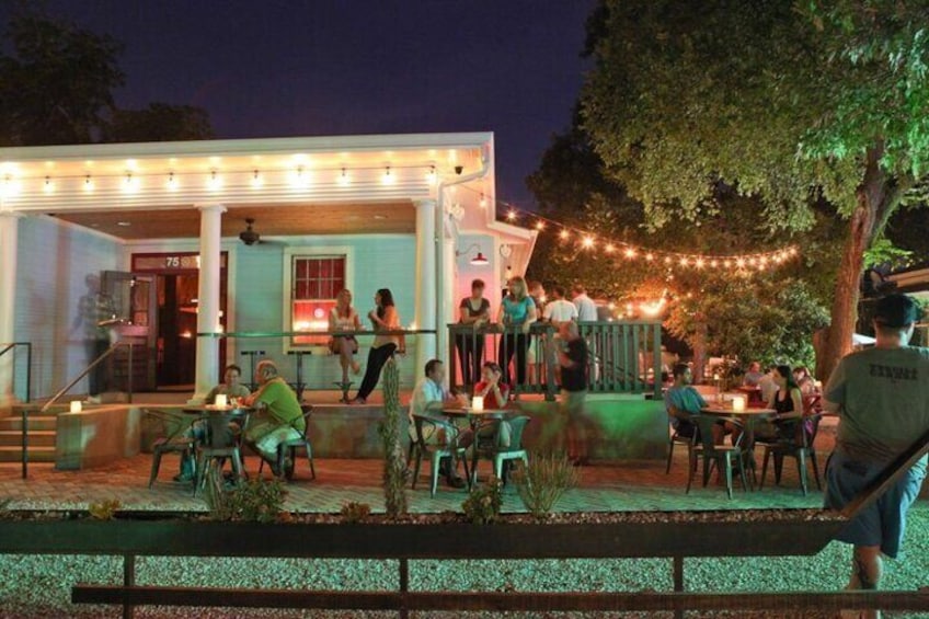 Austin Bar Hunt: Raging on Rainey