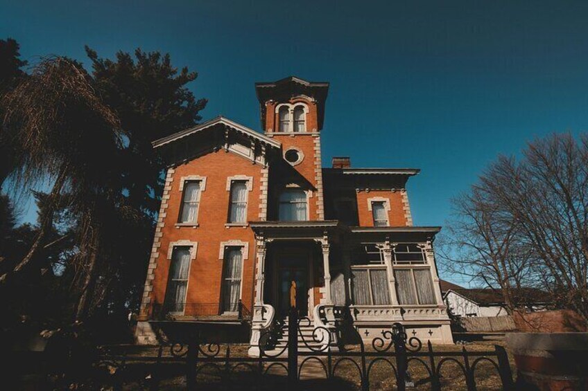 Self-Guided Scavenger Hunt: Kalamazoo Fun