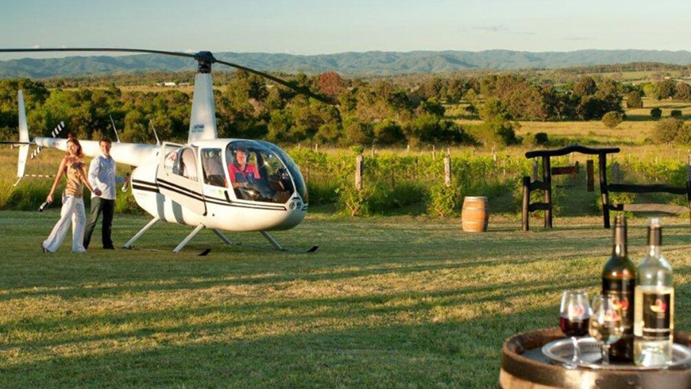 helicopter winery tour melbourne