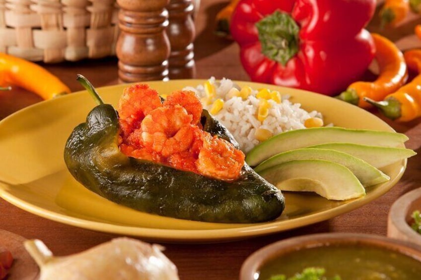 Palta, rice and a pebre relleno