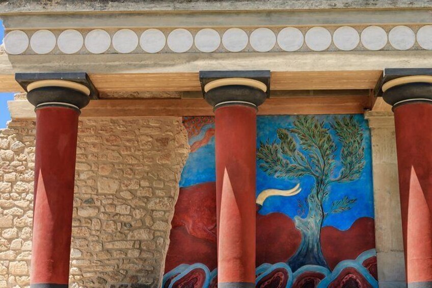 Taurus fresco Knossos palace 