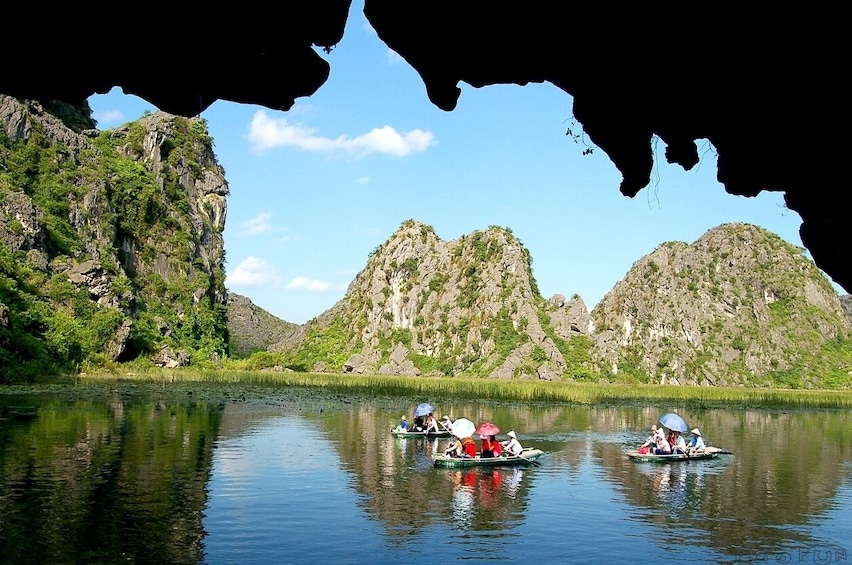 1 Day Hoa Lu, Trang An & Bich Dong Luxury Tour