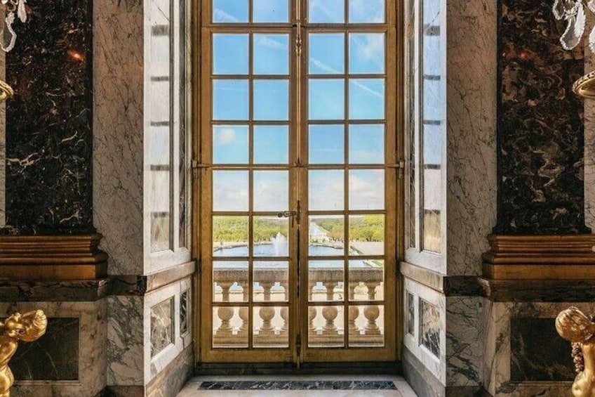 Versailles Palace & Gardens Guided Tour
