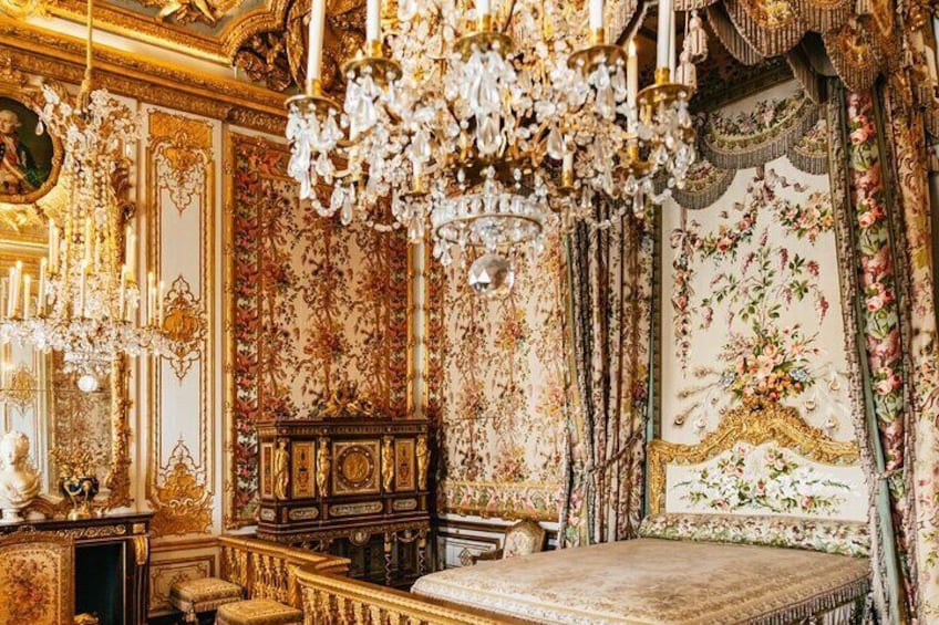 Versailles Palace & Gardens Guided Tour