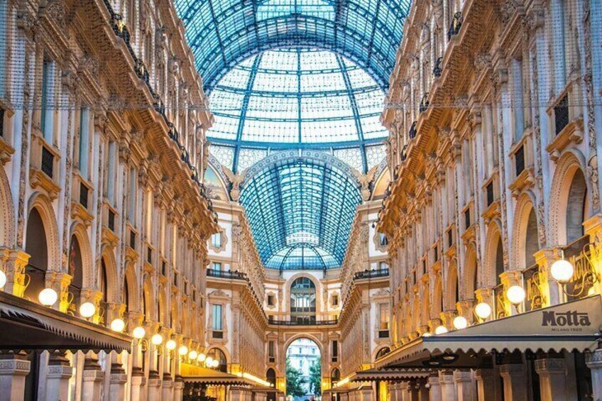 Architectural Walk of Milan with a Local