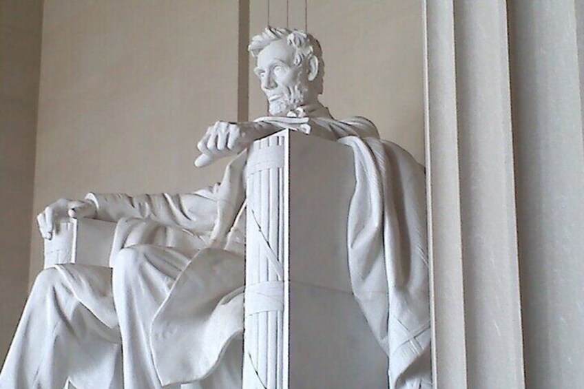 Statue in Lincoln Memorial