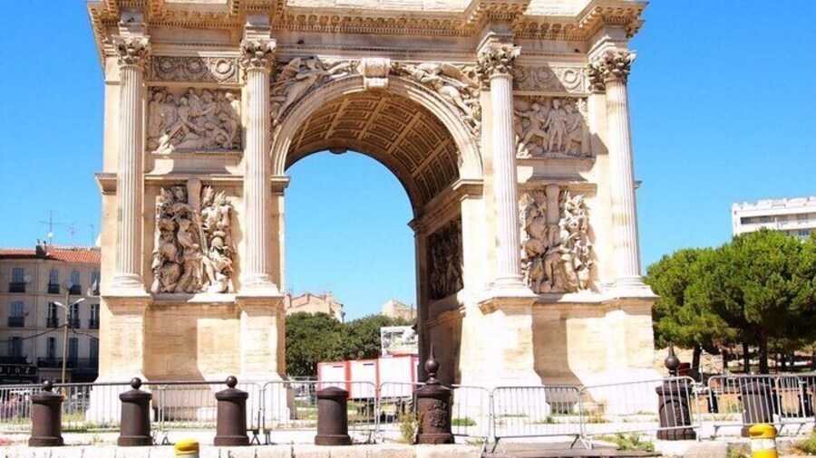 Marseille Scavenger Hunt: Sights By The Sea