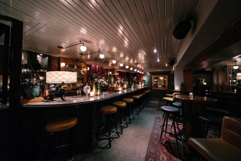 Toronto Bar Hunt: Take On Toronto Bar Crawl