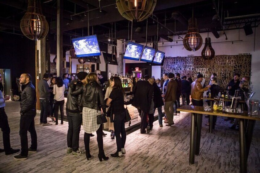 Toronto Bar Hunt: Take On Toronto Bar Crawl