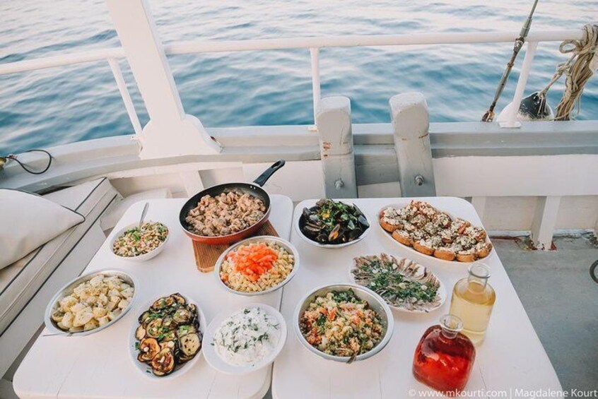 Shared Day Cruise from Rhodes City to Afantou via Kallithea and Anthony Quin